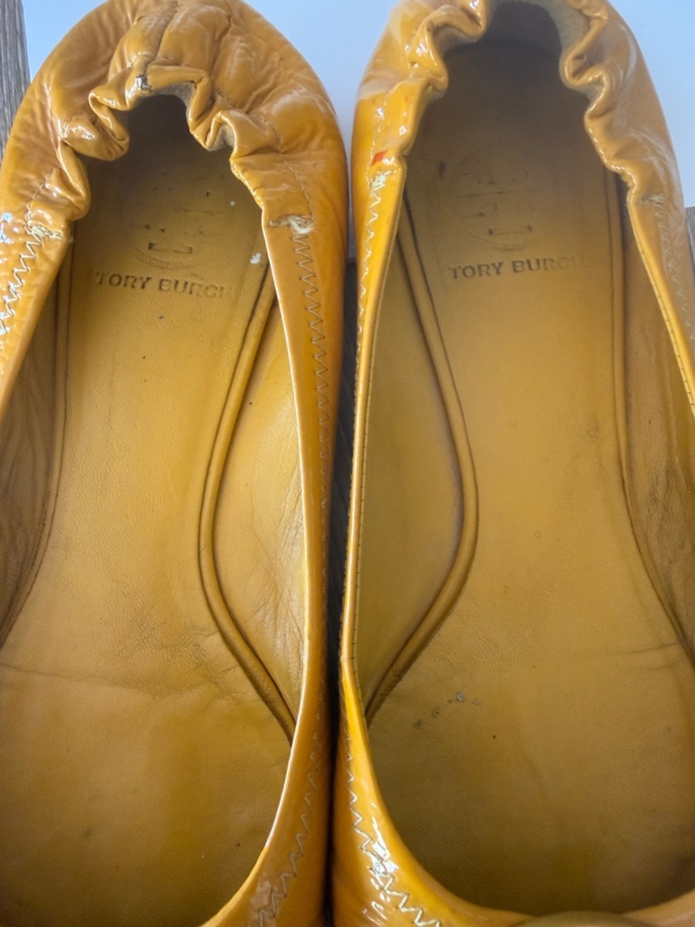 Tory Burch Mustard Yellow Logo Round-Toe Ballet Flats - Picture 2 of 10